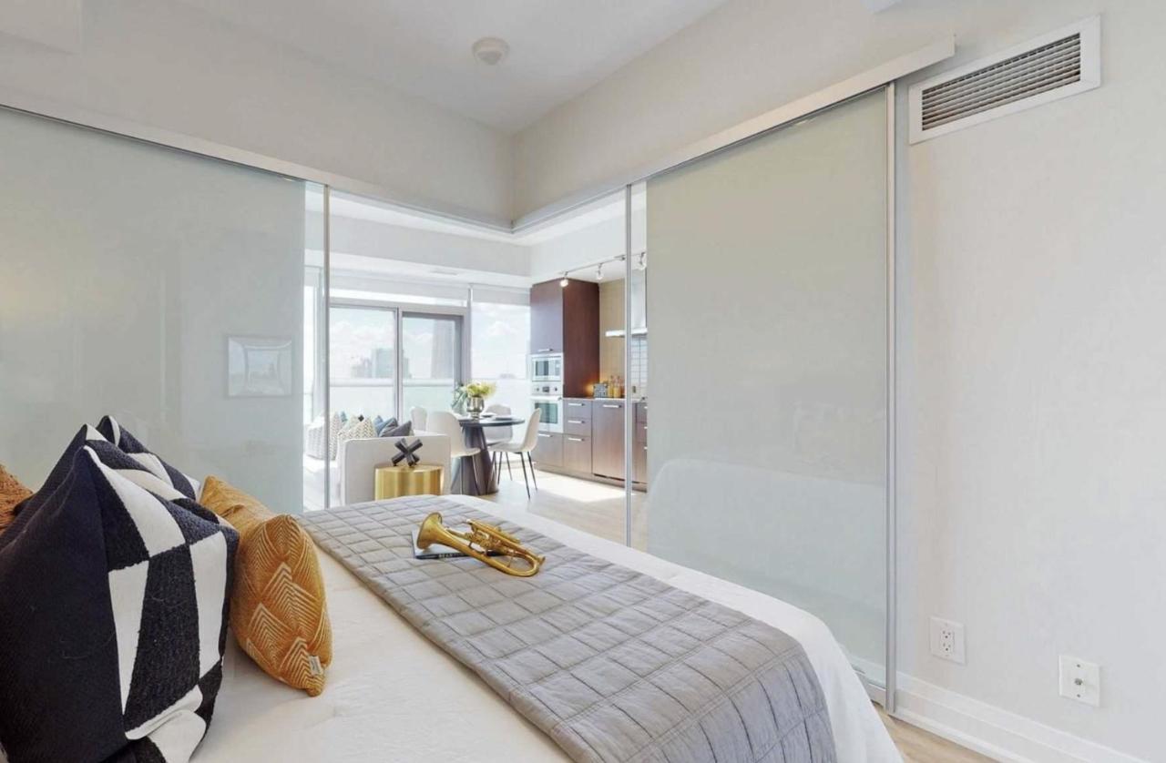 Central Condo In The Heart Of Toronto Exterior foto
